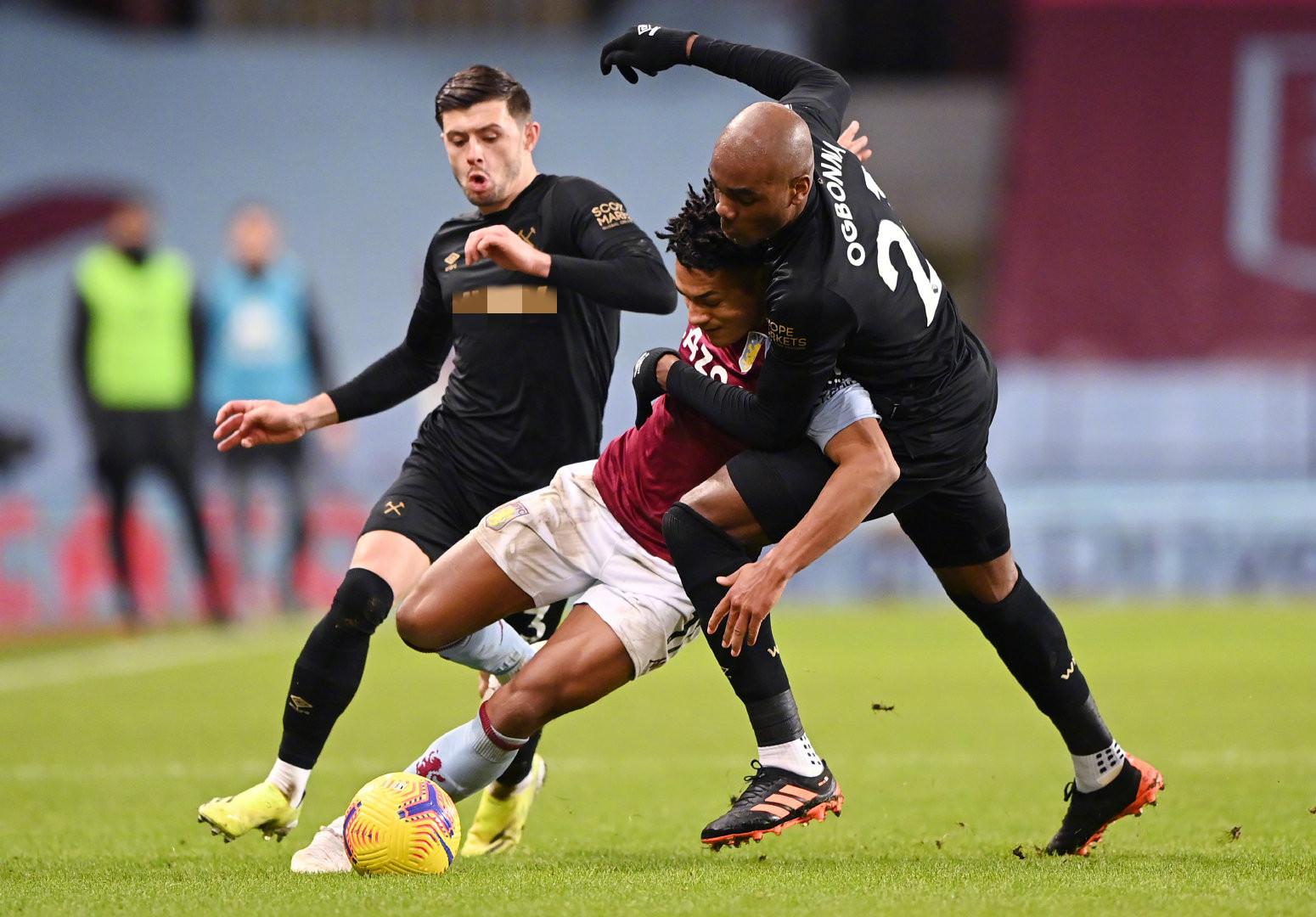 供坚实的后 供坚实的后